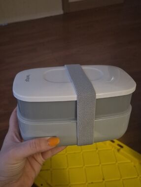 Bentgo Bento Stackable Gray Lunch Box with White Lid and Strap